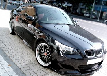 BMW　E60 M5 の純正タイヤの激安通販