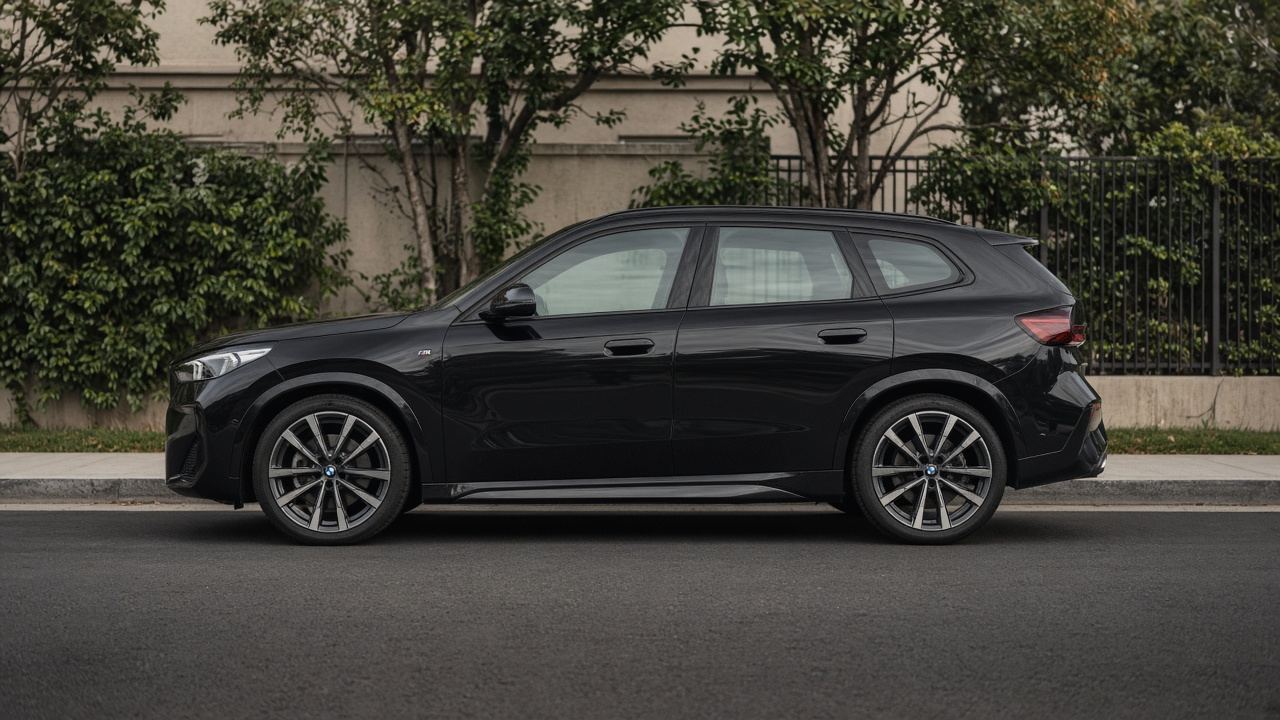 BMW X1(U11) タイヤ・ホイールの確認ポイント 真横