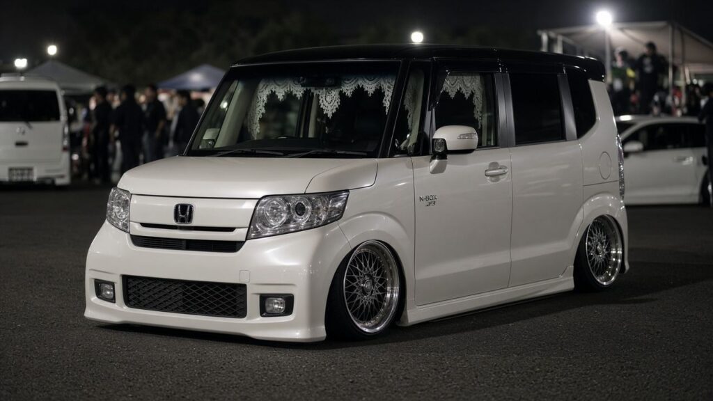 ホンダ N-BOX (JF3/4系 11-17) 街乗り最速、足元から｜タイヤ＆ホイール【PCD 4×100】 カスタム custom