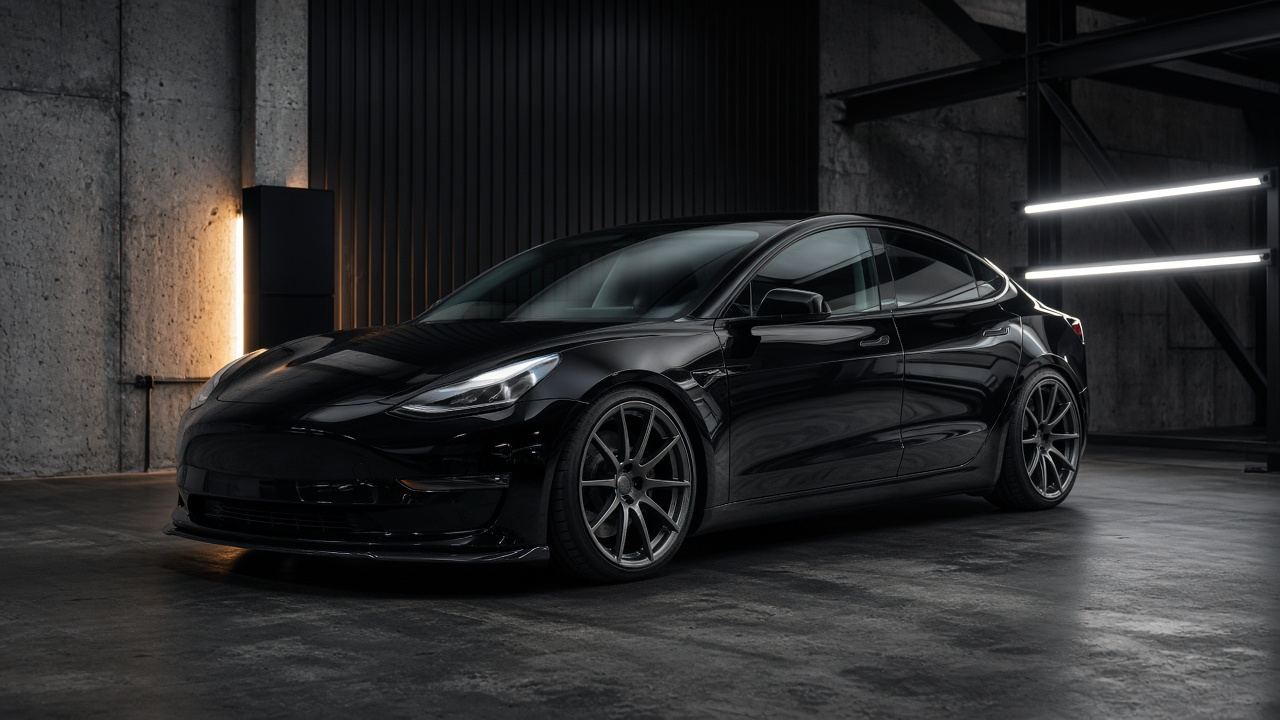 テスラ Model 3 タイヤ・ホイールの確認ポイント カスタム custom