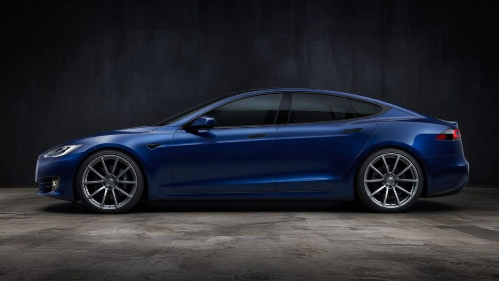 テスラ Model S タイヤ・ホイールの確認ポイント カスタム custom