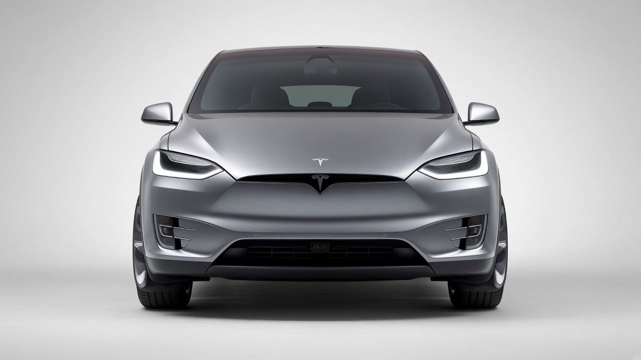 テスラ Model X タイヤ・ホイールの確認ポイント 正面
