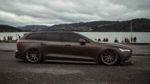 ボルボ V60(2代目) ホイール・タイヤサイズ表｜純正〜インチアップ〜ツライチ カスタム custom